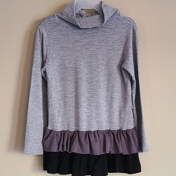 Grey comfy dress withbottom frills - Picture 1 of 5